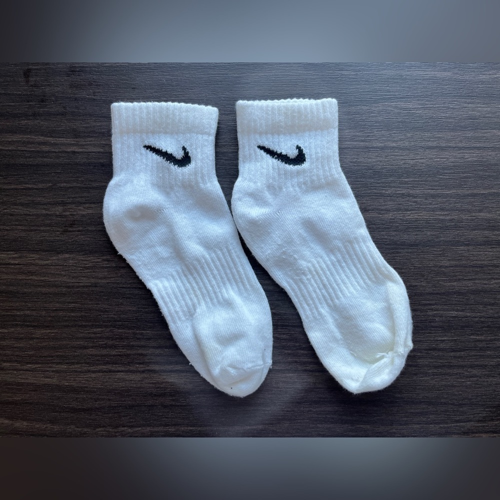 White Nike Everyday Cushioned Ankle Socks